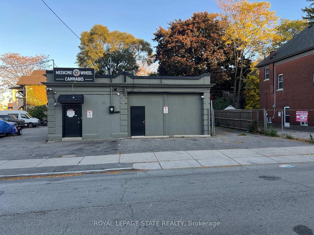 









804


King

Street East,
Hamilton,




ON
L8M 1A9

