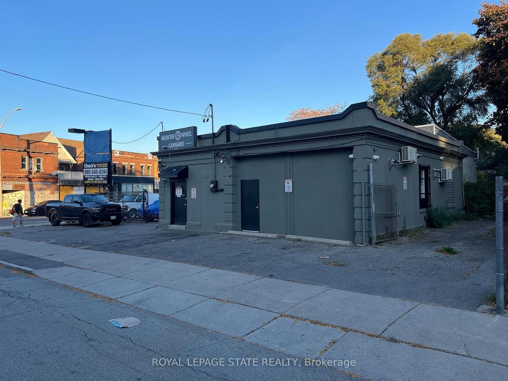 









804


King

Street East,
Hamilton,




ON
L8M 1A9

