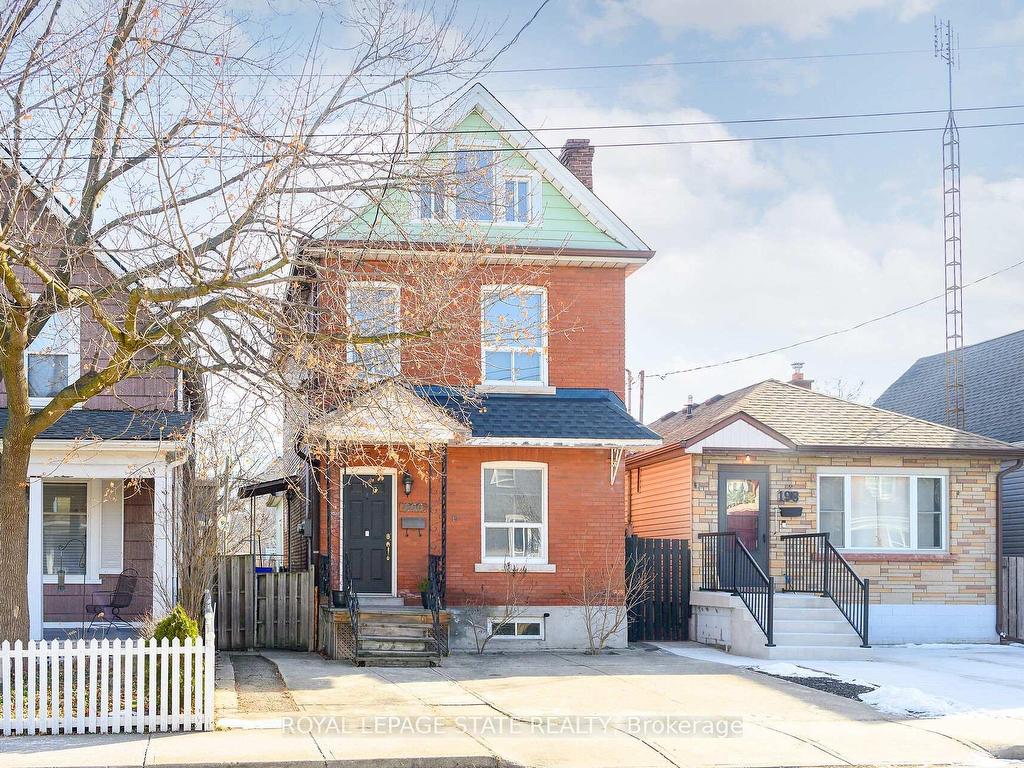 









200


Kensington

Avenue North,
Hamilton,




ON
L8L 7N7

