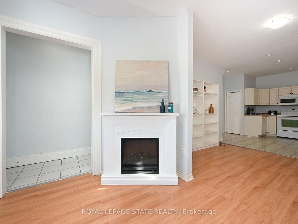 









200


Kensington

Avenue North,
Hamilton,




ON
L8L 7N7

