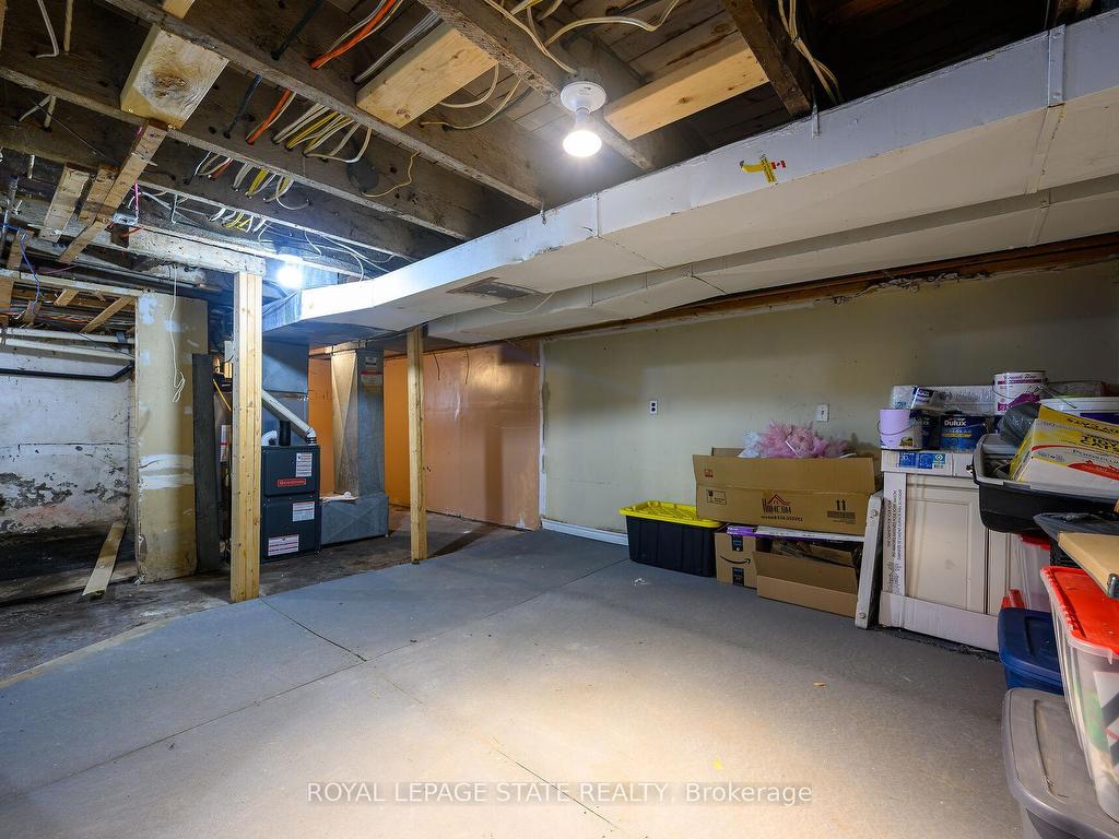 









200


Kensington

Avenue North,
Hamilton,




ON
L8L 7N7

