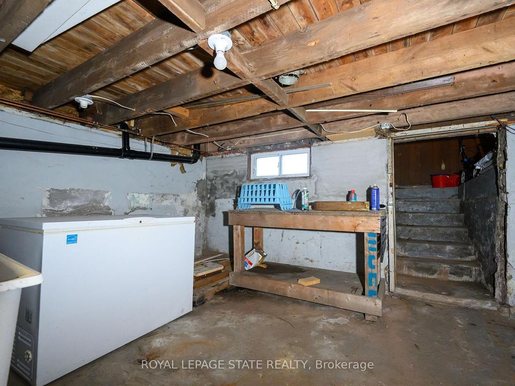 









200


Kensington

Avenue North,
Hamilton,




ON
L8L 7N7

