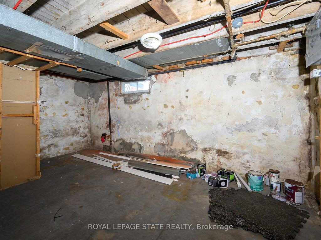 









200


Kensington

Avenue North,
Hamilton,




ON
L8L 7N7

