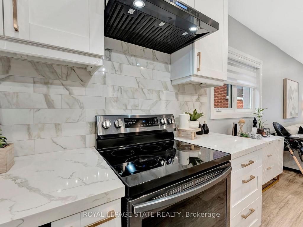 









520


Cochrane

Road,
Hamilton,




ON
L8K 3H5

