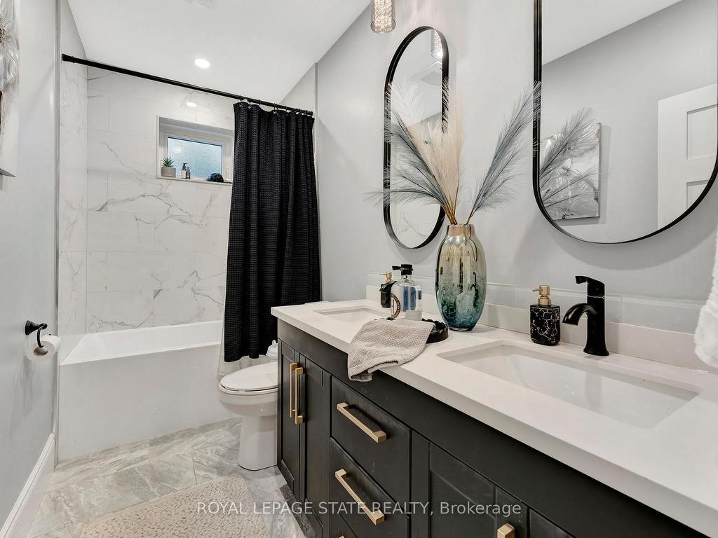 









520


Cochrane

Road,
Hamilton,




ON
L8K 3H5

