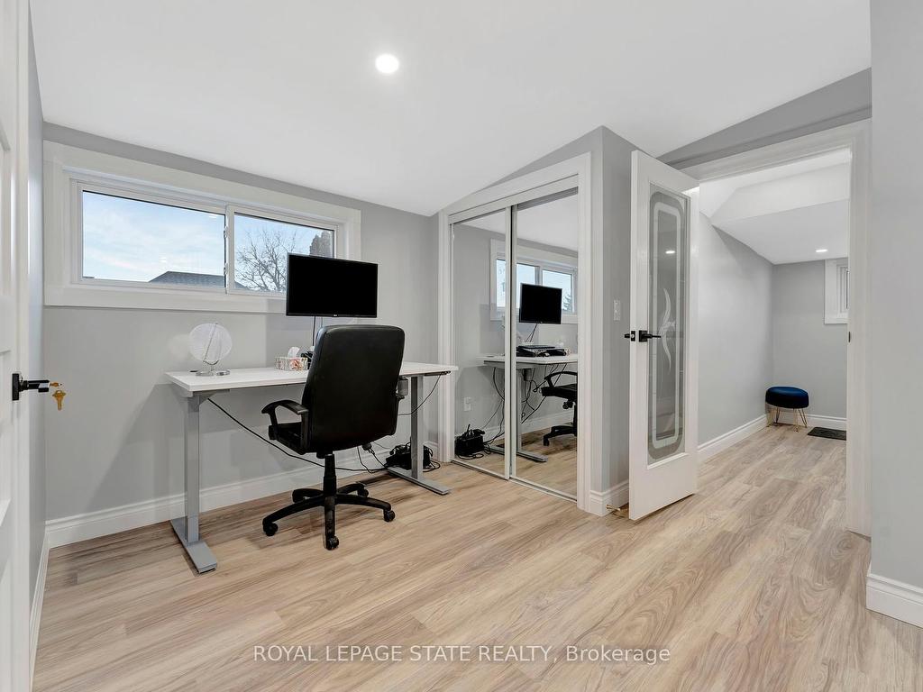 









520


Cochrane

Road,
Hamilton,




ON
L8K 3H5

