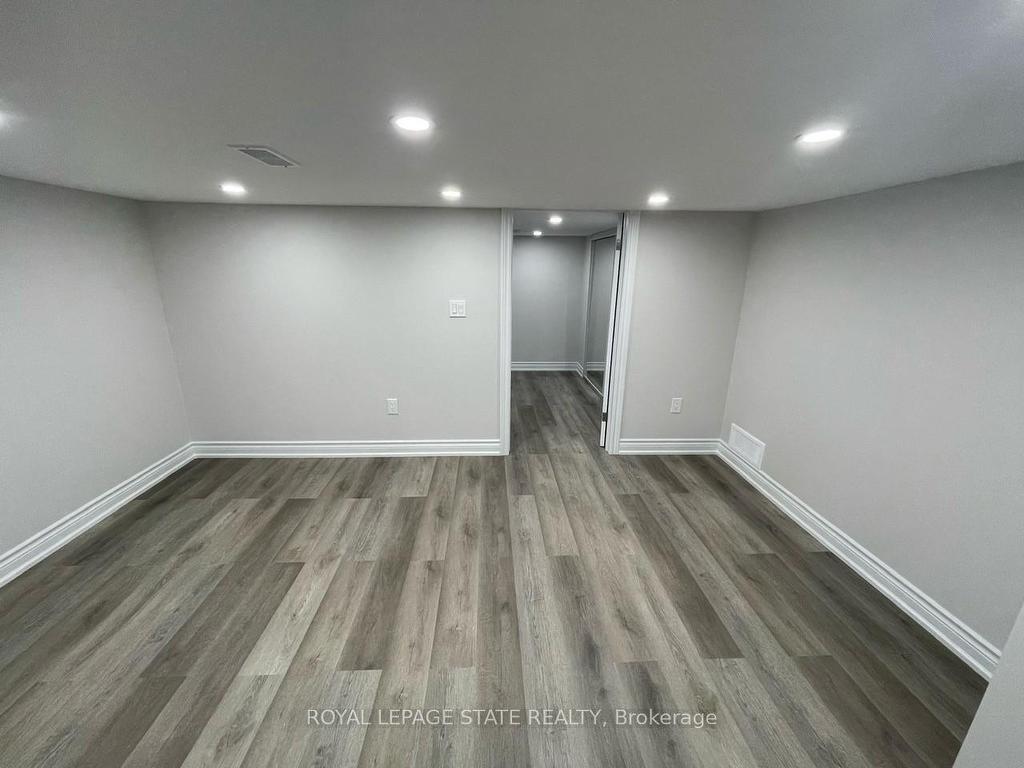 









520


Cochrane

Road,
Hamilton,




ON
L8K 3H5

