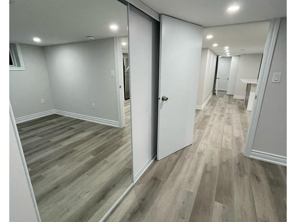 









520


Cochrane

Road,
Hamilton,




ON
L8K 3H5


