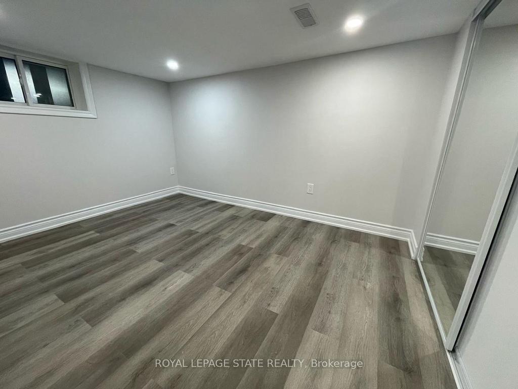 









520


Cochrane

Road,
Hamilton,




ON
L8K 3H5


