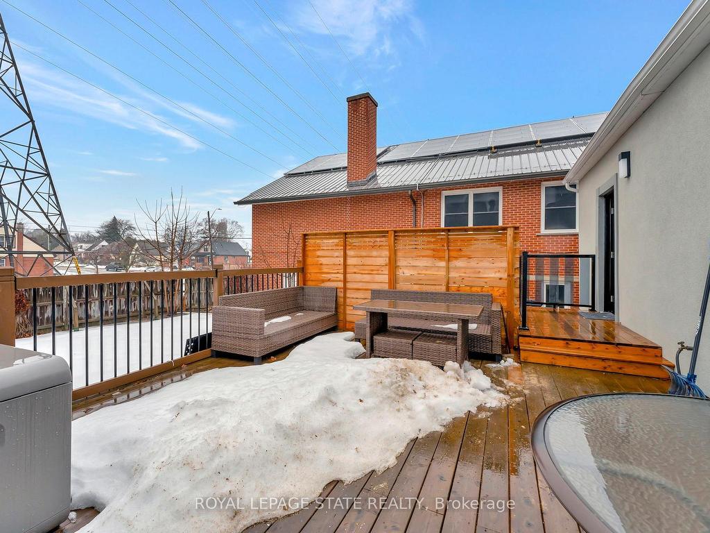 









520


Cochrane

Road,
Hamilton,




ON
L8K 3H5

