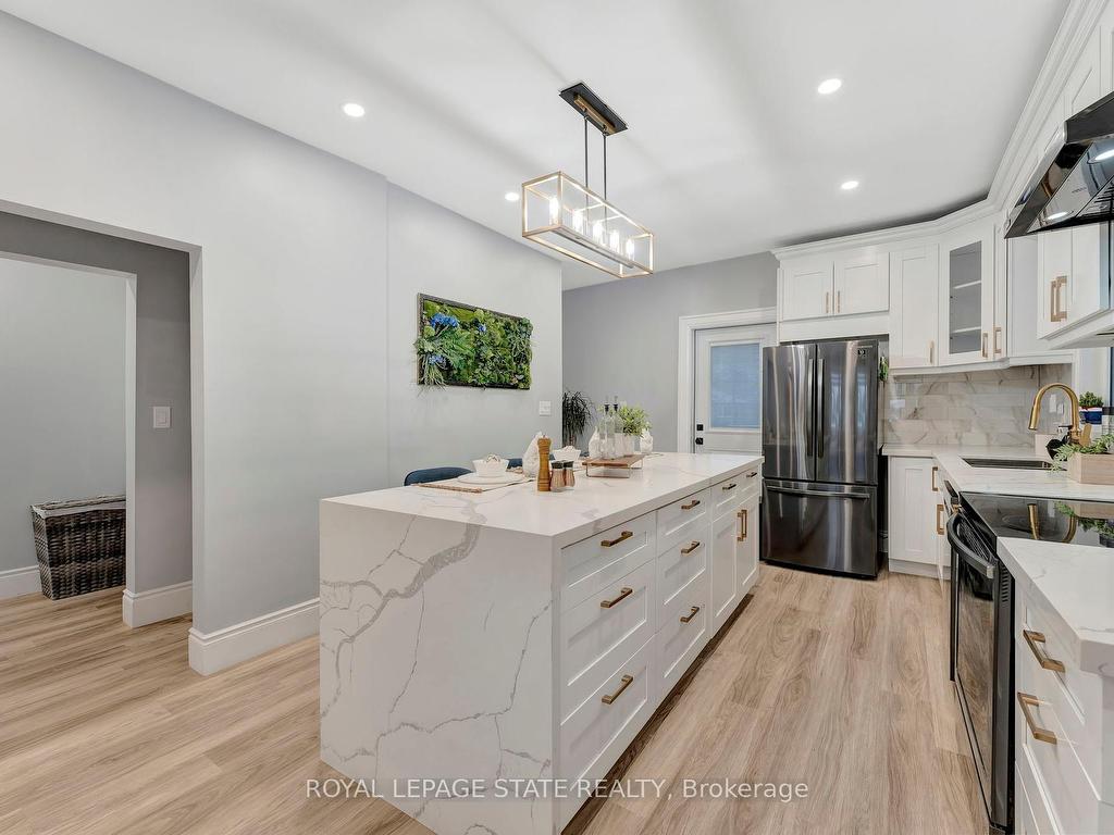 









520


Cochrane

Road,
Hamilton,




ON
L8K 3H5


