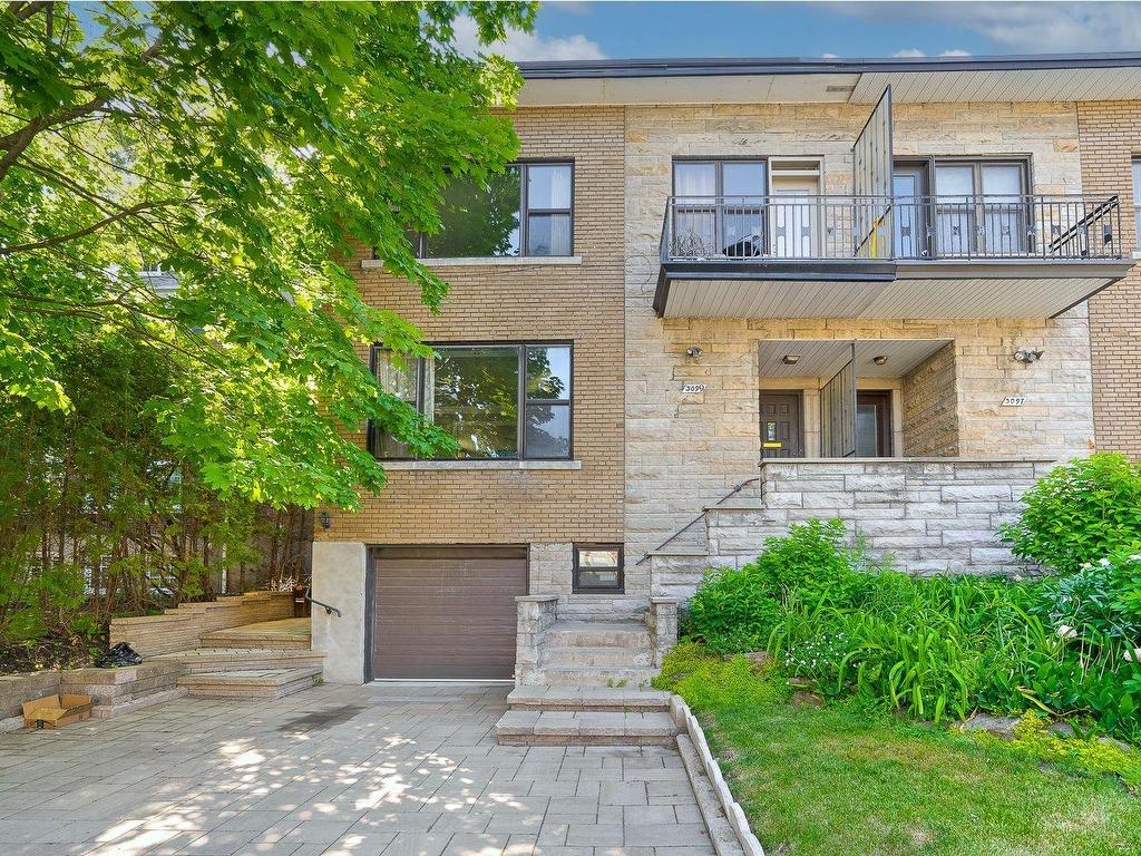 









3099


Le Boulevard

,
Montréal (Ville-Marie),




QC
H3Y1R8

