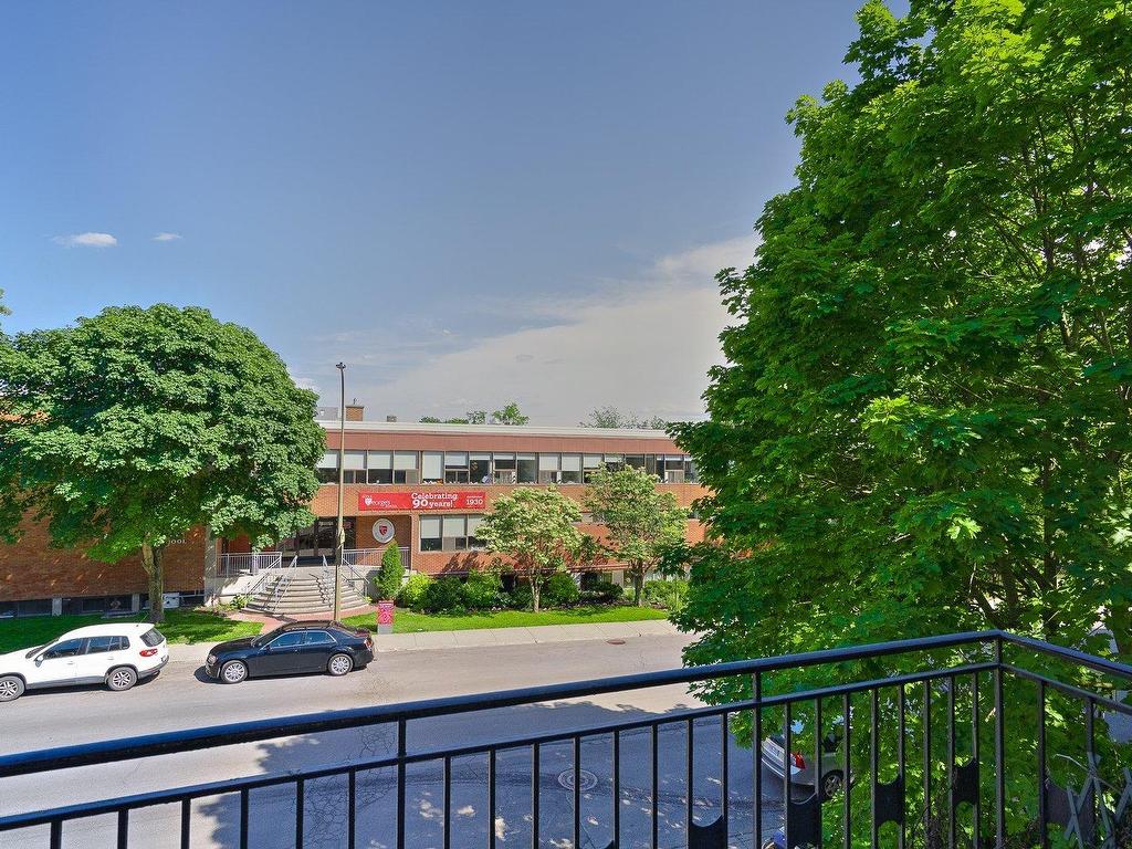 









3099


Le Boulevard

,
Montréal (Ville-Marie),




QC
H3Y1R8

