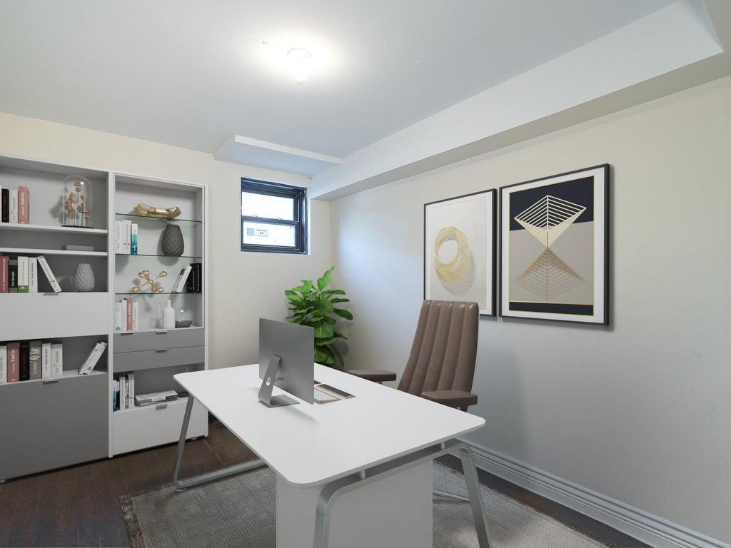 









3099


Le Boulevard

,
Montréal (Ville-Marie),




QC
H3Y1R8

