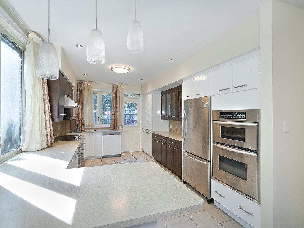 









3099


Le Boulevard

,
Montréal (Ville-Marie),




QC
H3Y1R8

