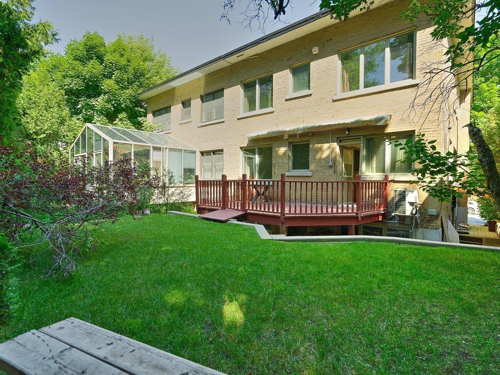 









3099


Le Boulevard

,
Montréal (Ville-Marie),




QC
H3Y1R8

