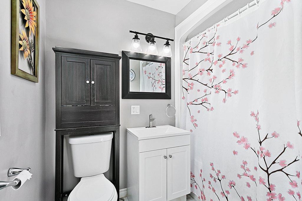 









496


Ch. Cottage

,
L'Isle-aux-Allumettes,




QC
J0X1M0

