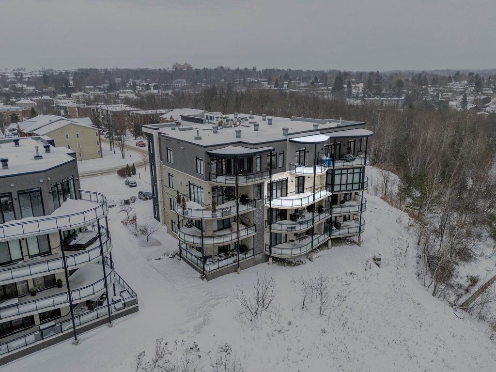 









120


Rue de Candiac

, 2302,
Sherbrooke (Les Nations),




QC
J1L1G8

