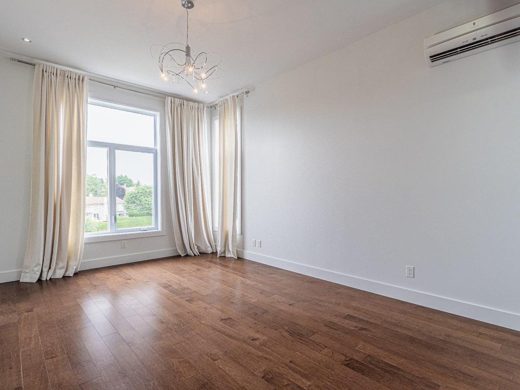 









120


Rue de Candiac

, 1403,
Sherbrooke (Les Nations),




QC
J1L1G8

