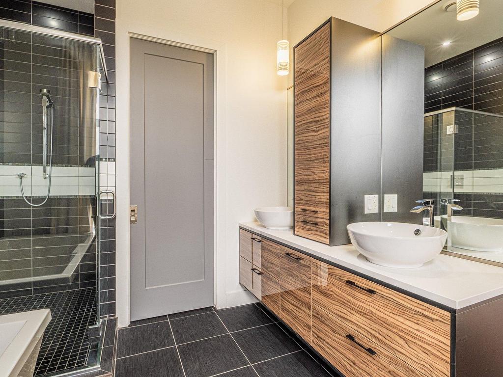 









120


Rue de Candiac

, 1403,
Sherbrooke (Les Nations),




QC
J1L1G8

