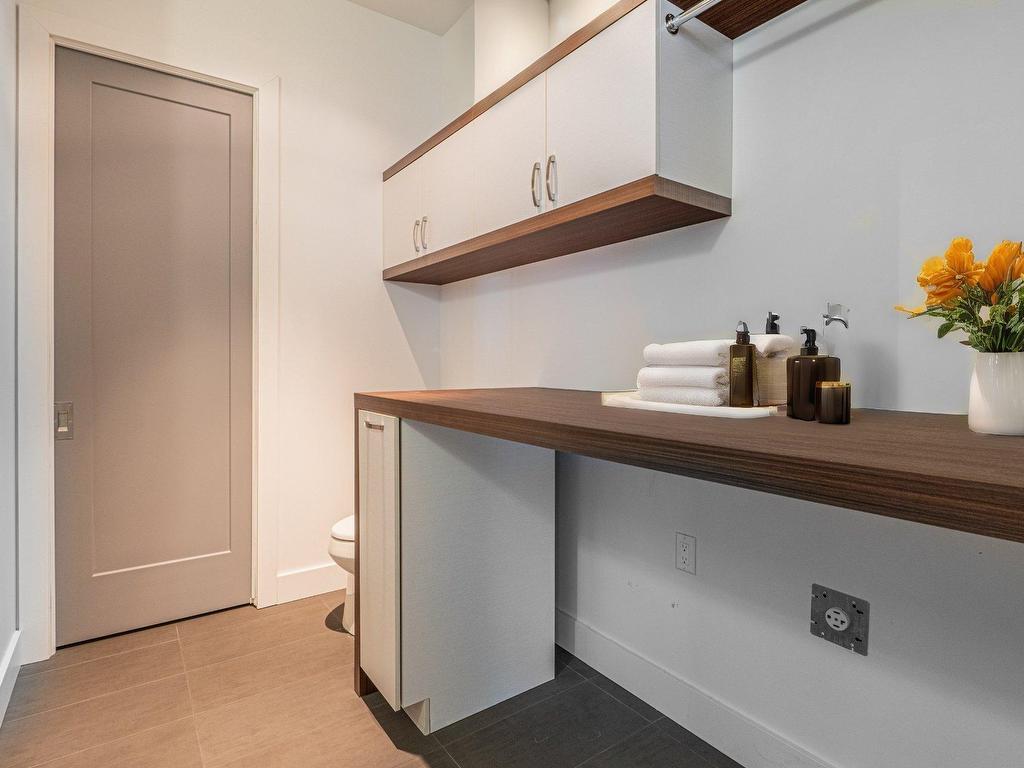 









120


Rue de Candiac

, 1403,
Sherbrooke (Les Nations),




QC
J1L1G8

