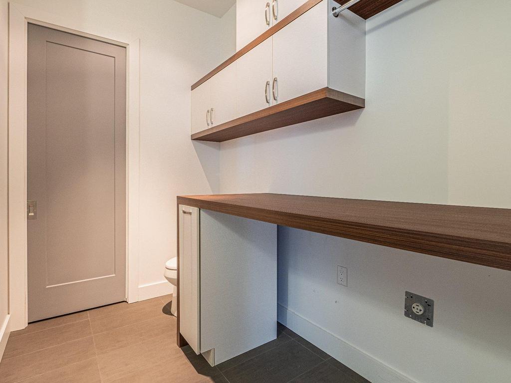









120


Rue de Candiac

, 1403,
Sherbrooke (Les Nations),




QC
J1L1G8


