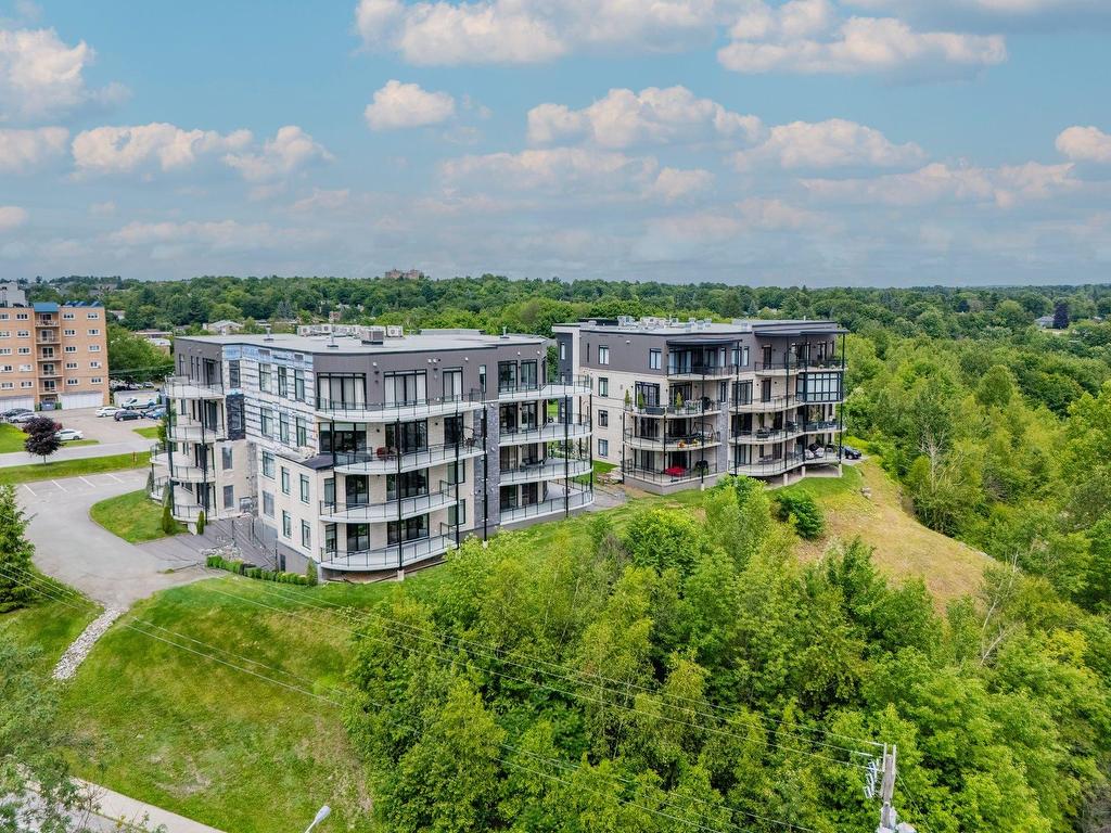 









120


Rue de Candiac

, 2304,
Sherbrooke (Les Nations),




QC
J1L1G8

