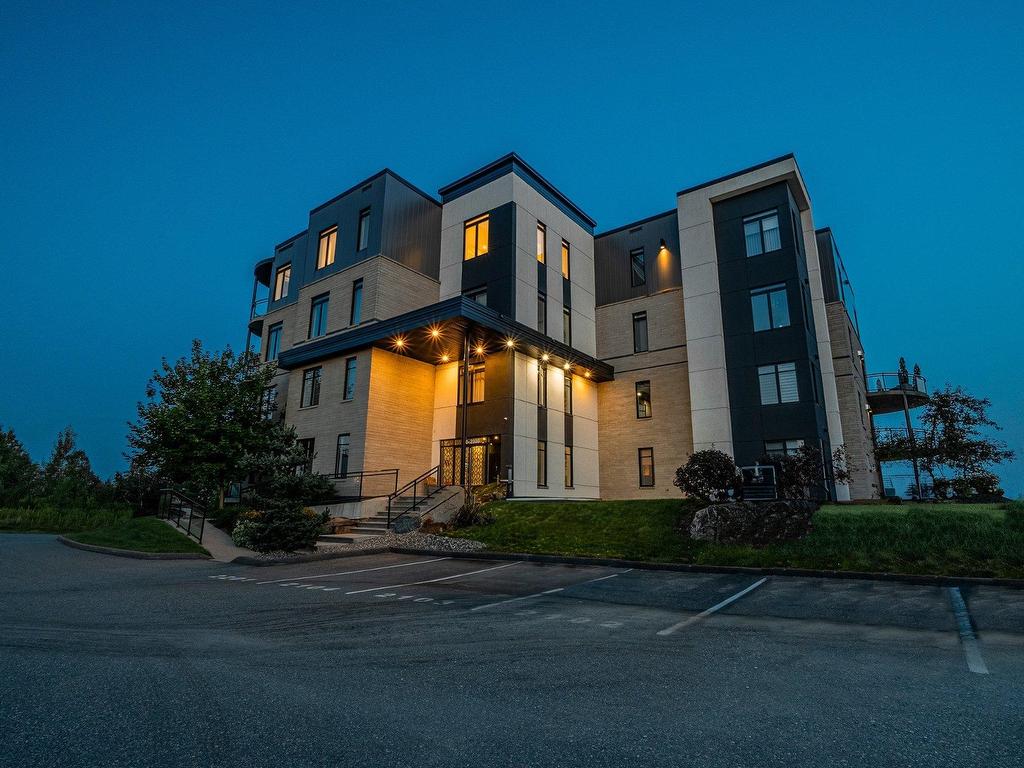 









120


Rue de Candiac

, 2304,
Sherbrooke (Les Nations),




QC
J1L1G8

