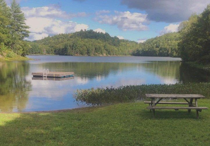 









8


Ch. du Rossignol

,
Val-des-Monts,







QC
J8N6B7

