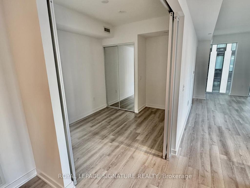 









238


Simcoe

Street South, 308,
Toronto,




ON
M5T 3B9

