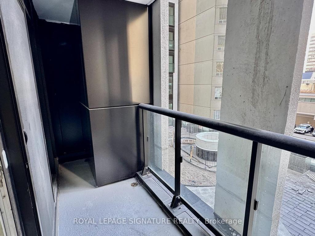 









238


Simcoe

Street South, 308,
Toronto,




ON
M5T 3B9

