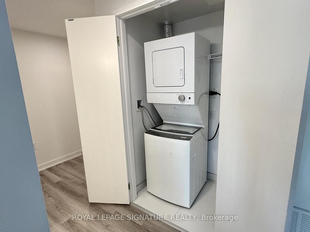 









238


Simcoe

Street South, 308,
Toronto,




ON
M5T 3B9

