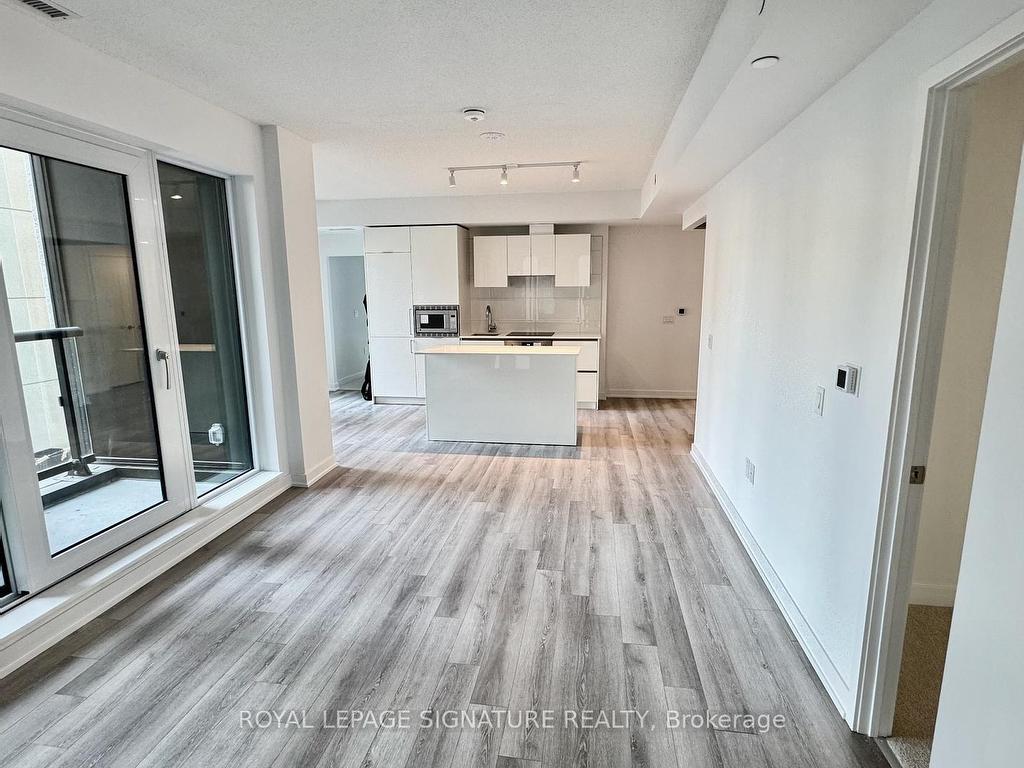 









238


Simcoe

Street South, 308,
Toronto,




ON
M5T 3B9

