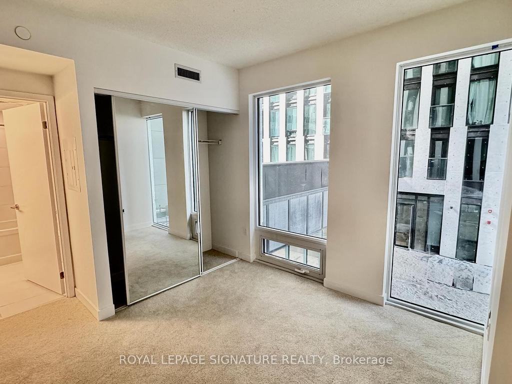 









238


Simcoe

Street South, 308,
Toronto,




ON
M5T 3B9

