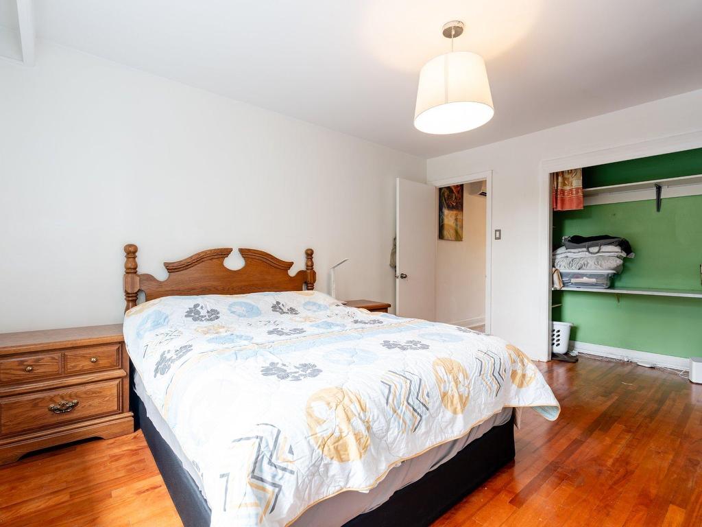 









8565


Av. Mountain Sights

,
Montréal (Côte-des-Neiges/Notre-Dame-de-Grâce),




QC
H4P2C3

