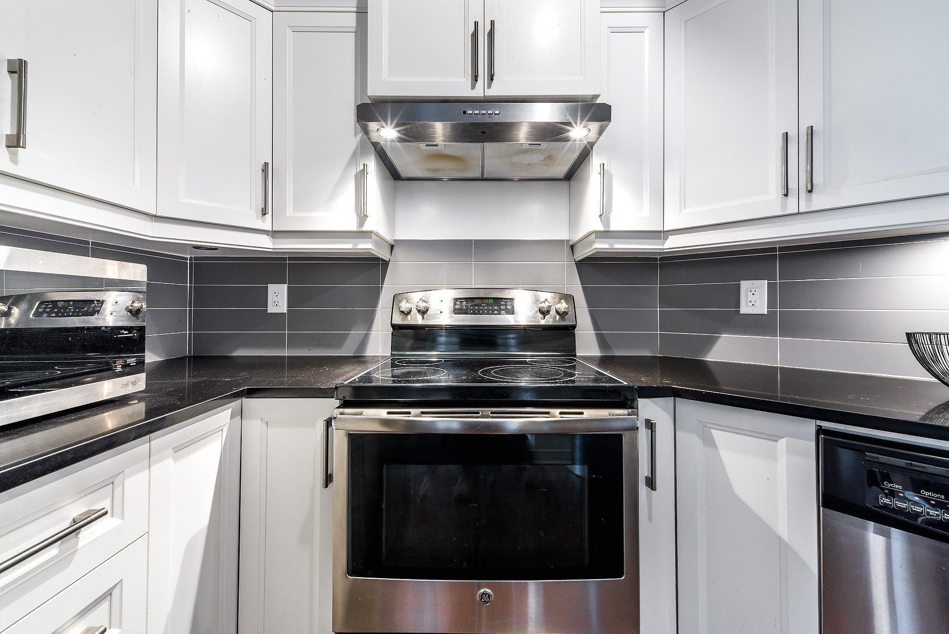 









366


Rue Mayor

, 606,
Montréal (Ville-Marie),




QC
H3A1N8

