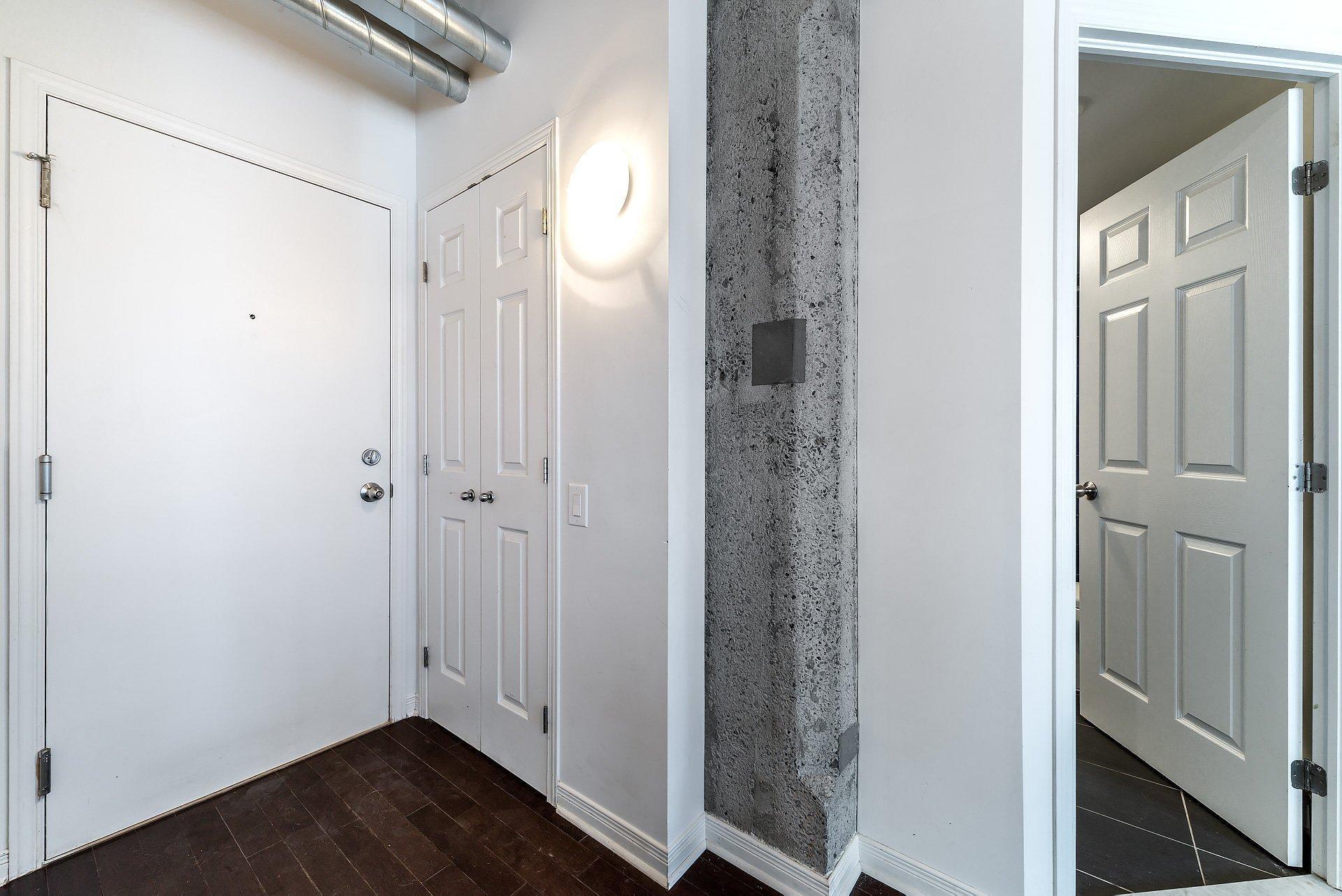 









366


Rue Mayor

, 606,
Montréal (Ville-Marie),




QC
H3A1N8

