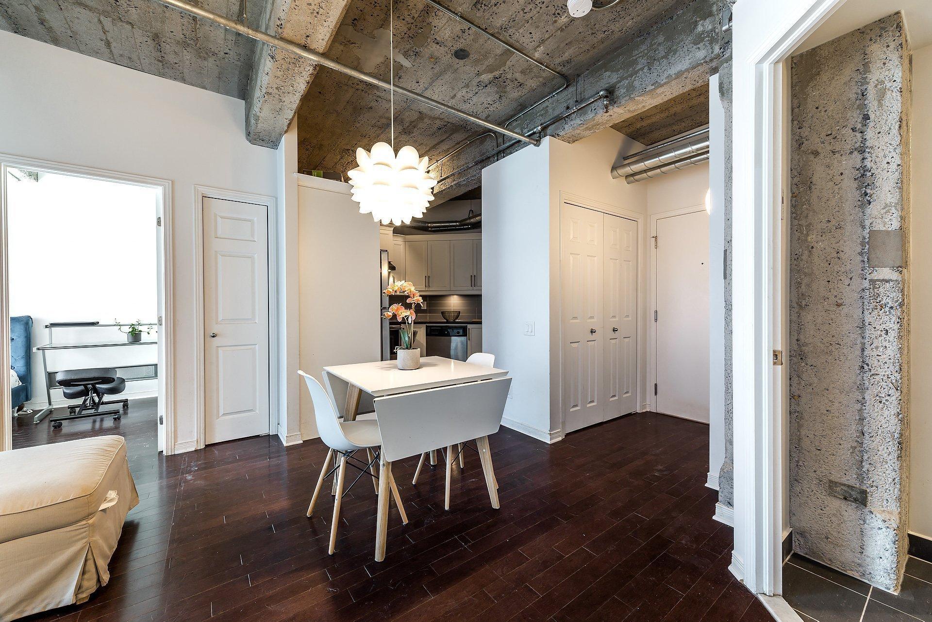 









366


Rue Mayor

, 606,
Montréal (Ville-Marie),




QC
H3A1N8

