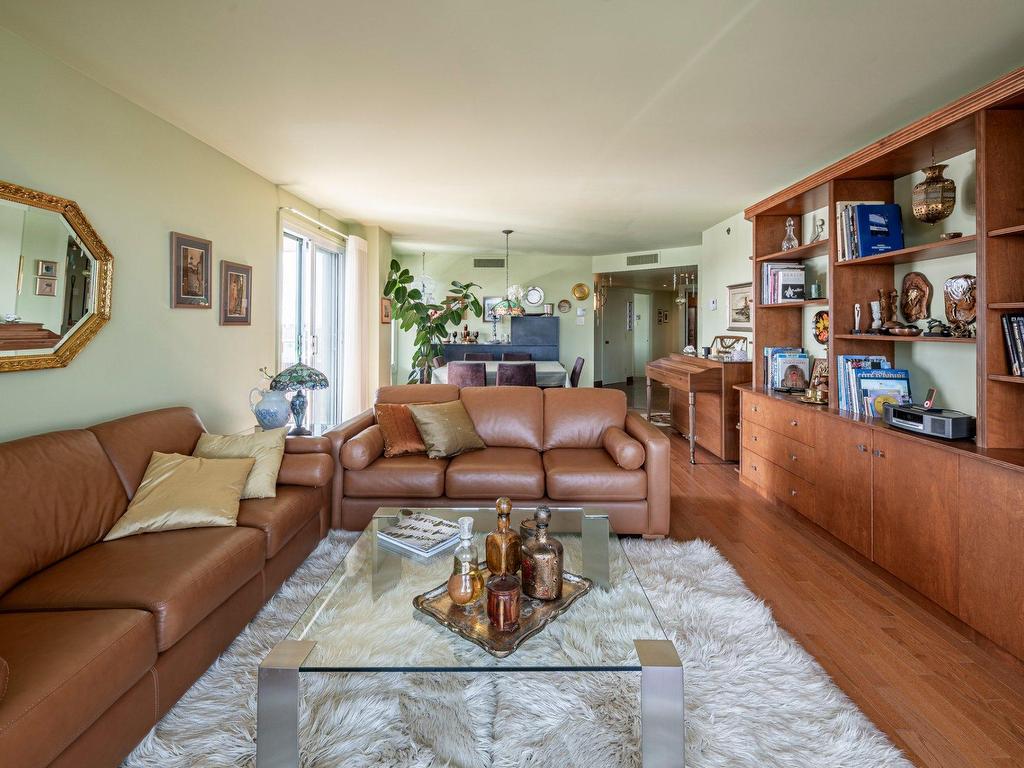 









5115


Boul. de l'Assomption

, 1301,
Montréal (Rosemont/La Petite-Patrie),




QC
H1T4B2

