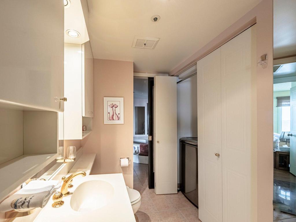 









5115


Boul. de l'Assomption

, 1301,
Montréal (Rosemont/La Petite-Patrie),




QC
H1T4B2

