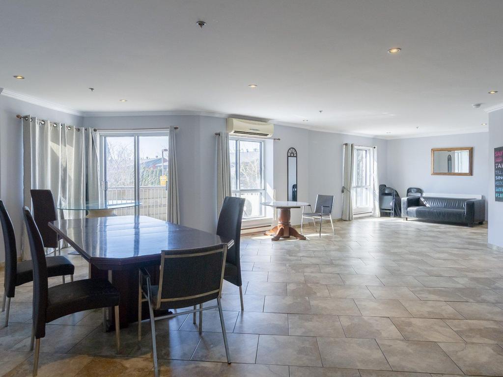 









7680


Boul. Marie-Victorin

, 801,
Brossard,




QC
J4W3L2

