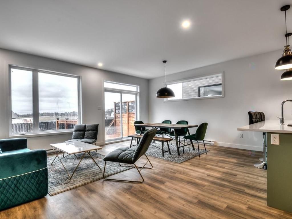 









193


21e Rue O.

,
Venise-en-Québec,




QC
J0J2K0

