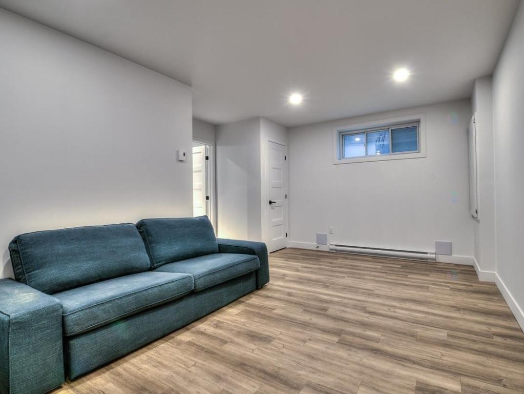 









193


21e Rue O.

,
Venise-en-Québec,




QC
J0J2K0

