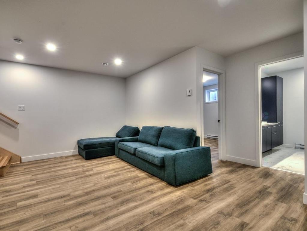 









193


21e Rue O.

,
Venise-en-Québec,




QC
J0J2K0

