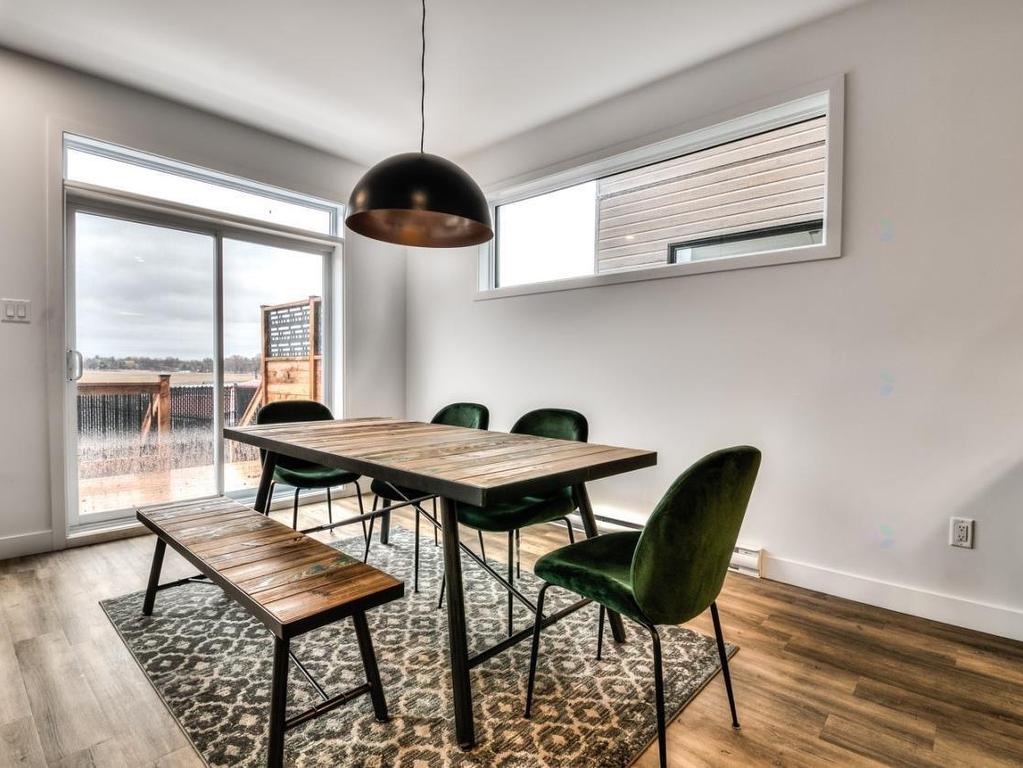 









193


21e Rue O.

,
Venise-en-Québec,




QC
J0J2K0

