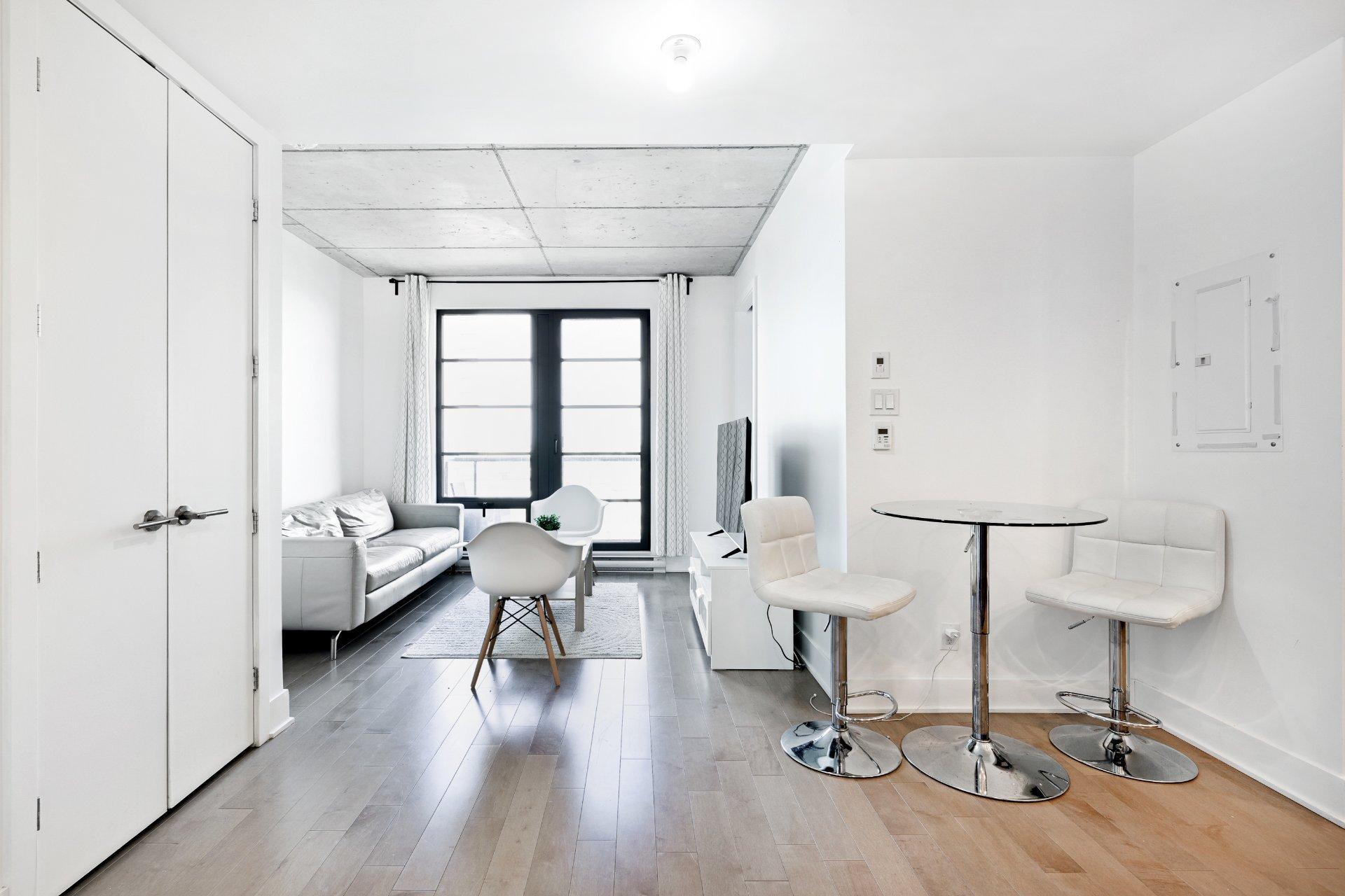 









1320


Rue Olier

, 904,
Montréal (Le Sud-Ouest),




QC
H3C0Y8

