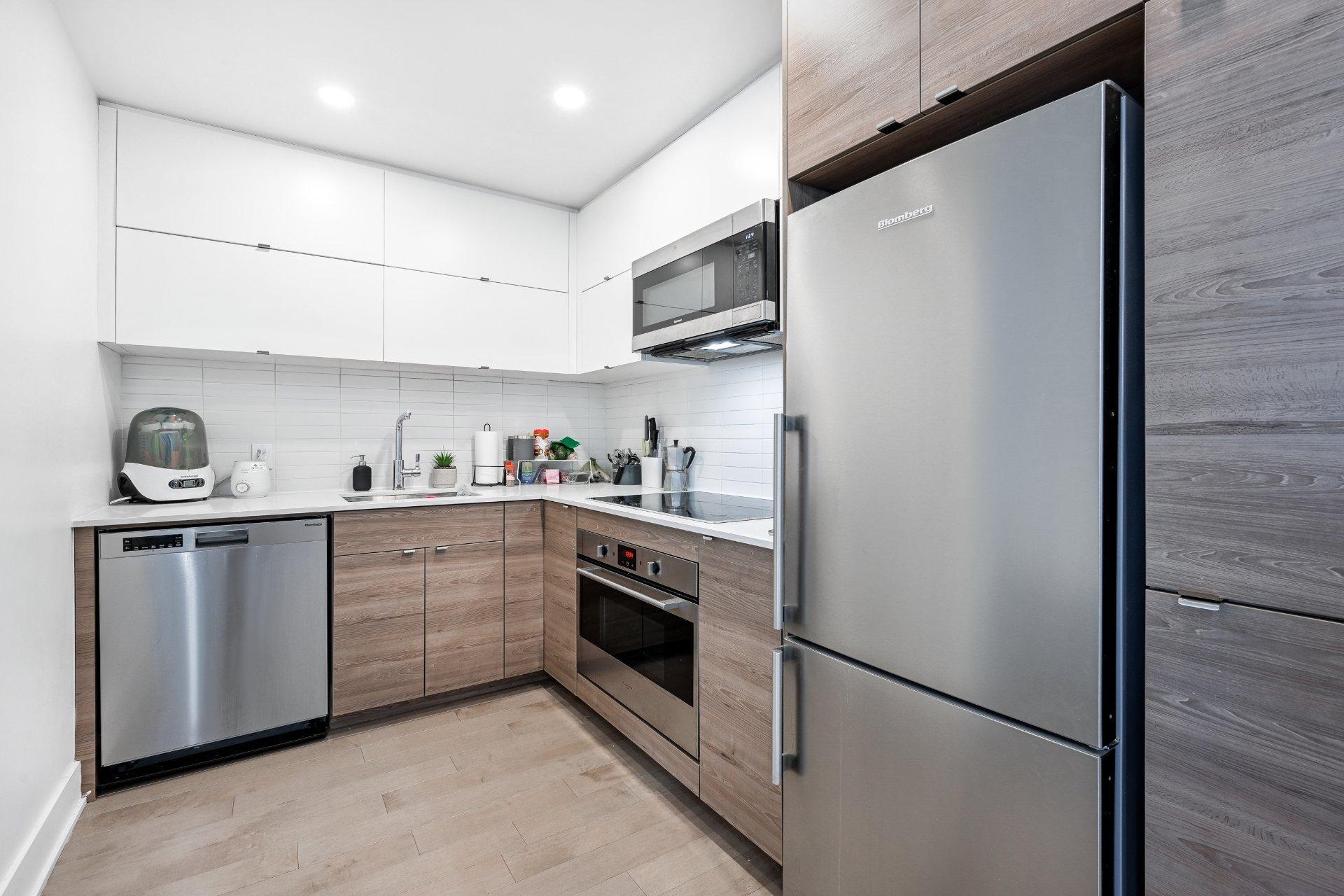









1320


Rue Olier

, 904,
Montréal (Le Sud-Ouest),




QC
H3C0Y8

