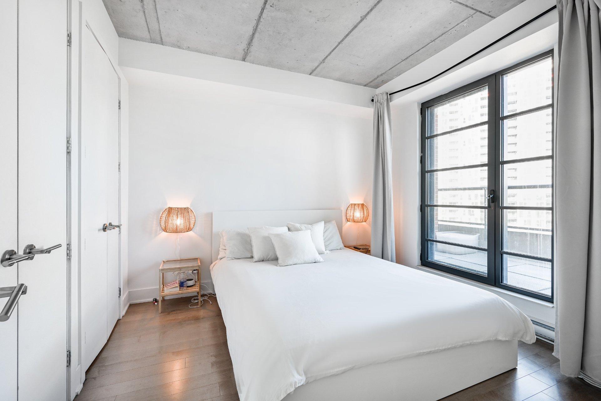 









1320


Rue Olier

, 904,
Montréal (Le Sud-Ouest),




QC
H3C0Y8

