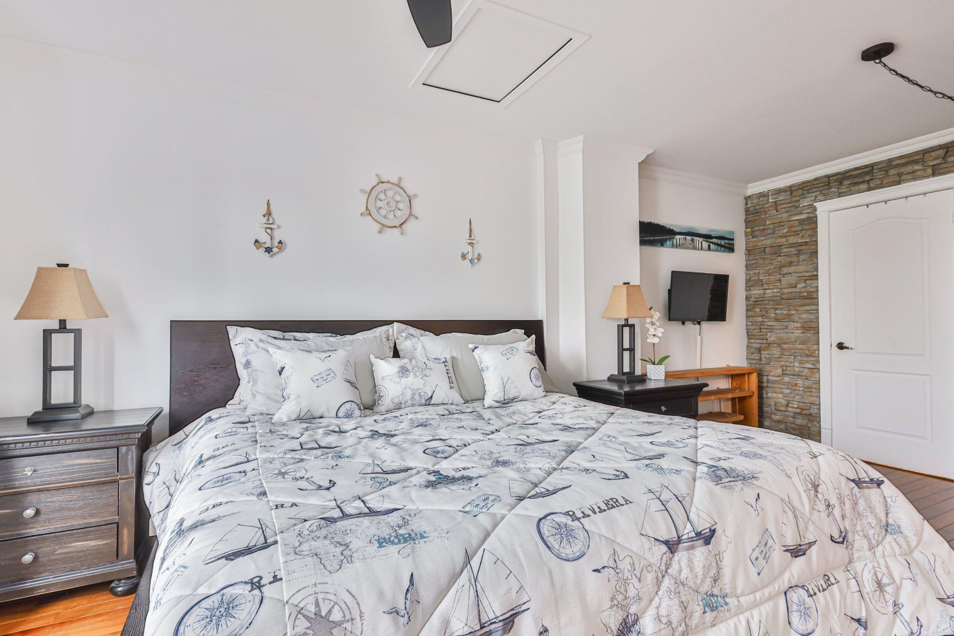 









1286


Rue Germaine-Guèvremont

,
Saint-Jérôme,




QC
J7Z7C4

