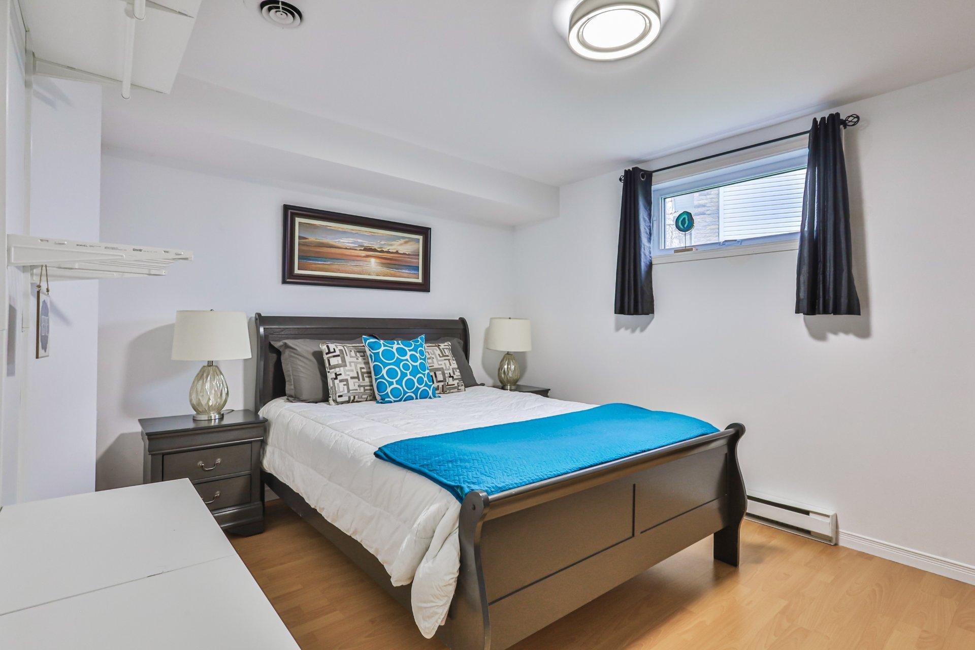









1286


Rue Germaine-Guèvremont

,
Saint-Jérôme,




QC
J7Z7C4

